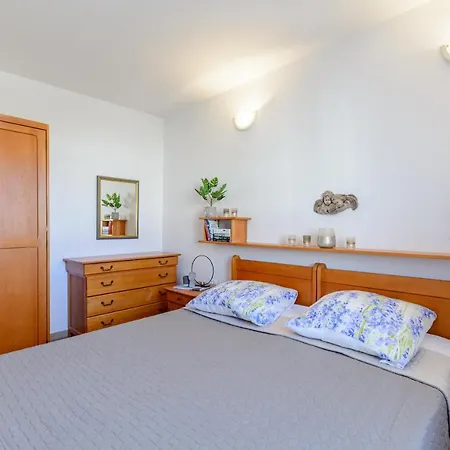 Front Wojtek Apartment *